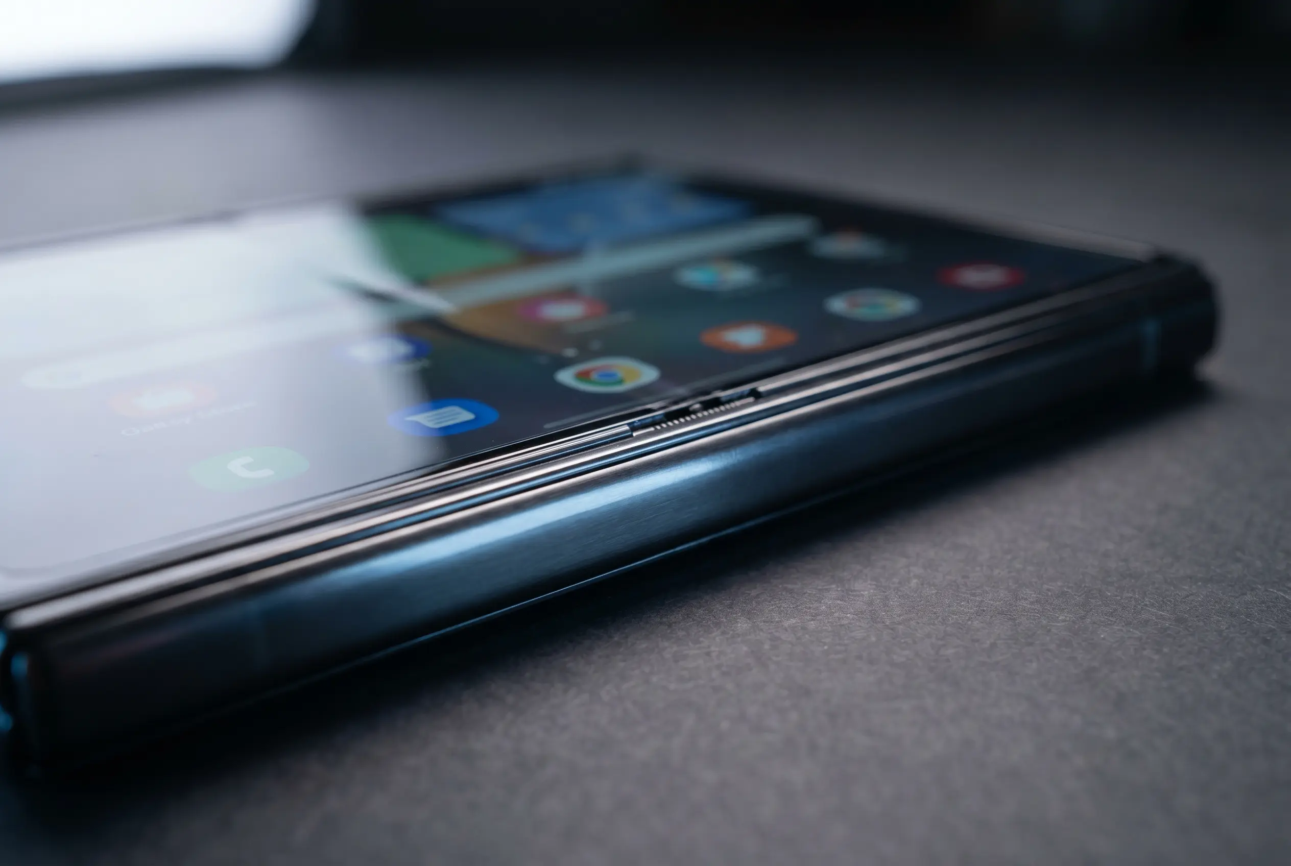 Galaxy Z Fold 8 Ultra name and crease control compared with OPPO foldable rivals.