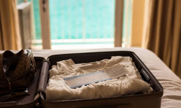 Mother boarding alone after daughter forgot her passport