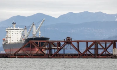 Vancouver rail bridge malfunction delays Canadian grain export ships