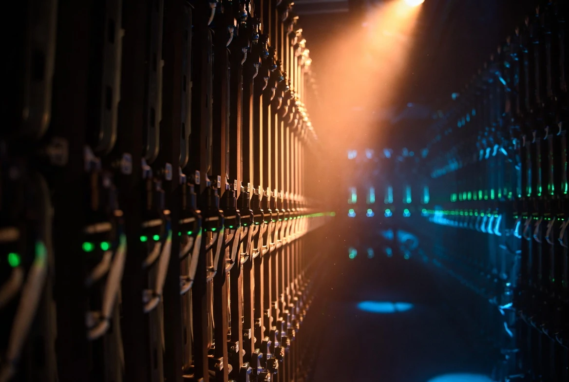 Windows Server 2022 hotpatching extension through October 2027